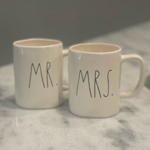 Rae Dunn Mr. and Mrs. Mug Set